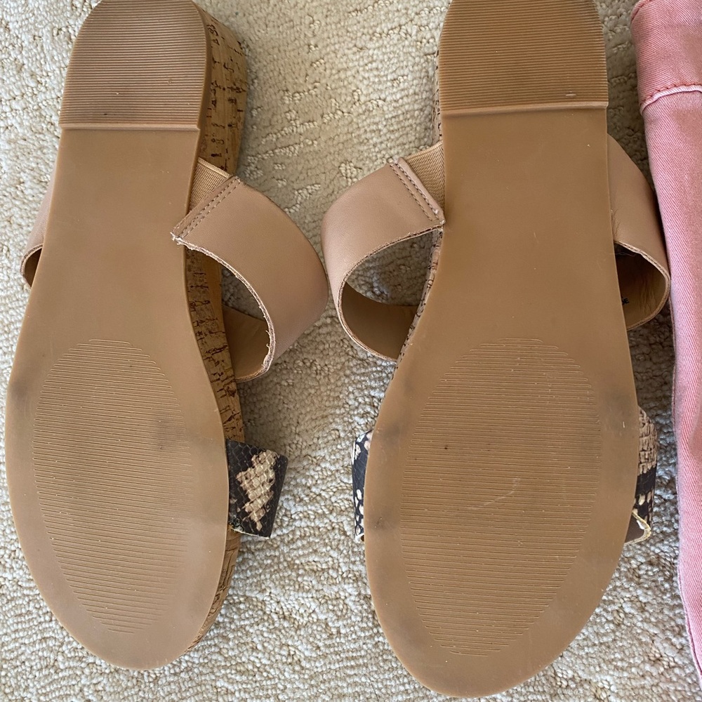 Steve Madden Wedge Slide Sandals Snakeskin - Picture 4 of 4